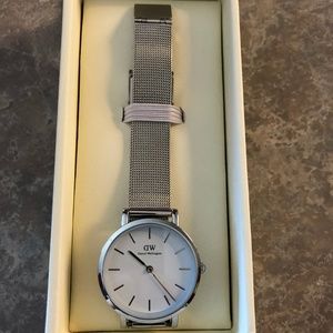 Daniel Wellington Woman's 32mm Watch